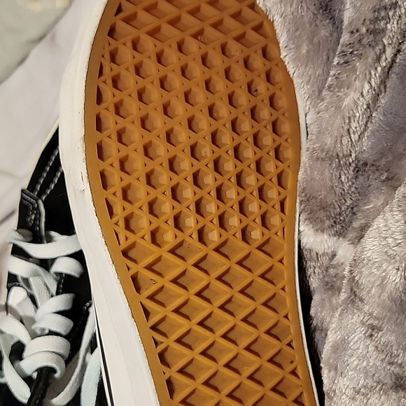 Black Mid Old Skool Vans 7.0 - Picture 3 of 3